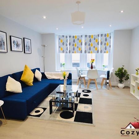 Luxury Central Self Contained Flat By Cozynest เรดดิ้ง ภายนอก รูปภาพ