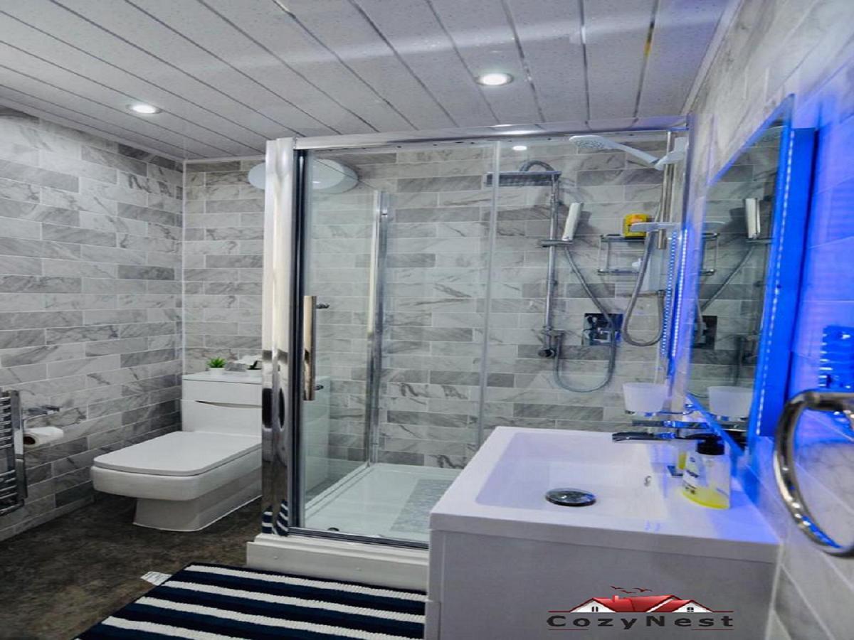 Luxury Central Self Contained Flat By Cozynest เรดดิ้ง ภายนอก รูปภาพ