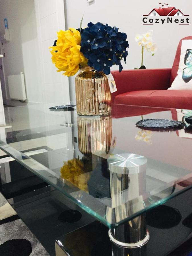 Luxury Central Self Contained Flat By Cozynest เรดดิ้ง ภายนอก รูปภาพ