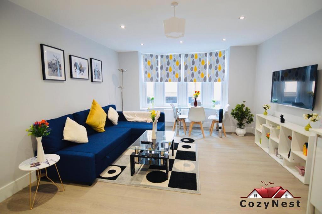 Luxury Central Self Contained Flat By Cozynest เรดดิ้ง ภายนอก รูปภาพ